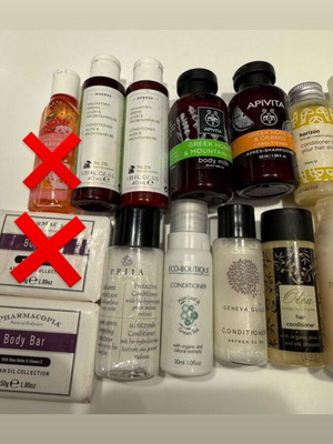 Body care set with 18 pieces including lotions, conditioners, shampoo, soaps