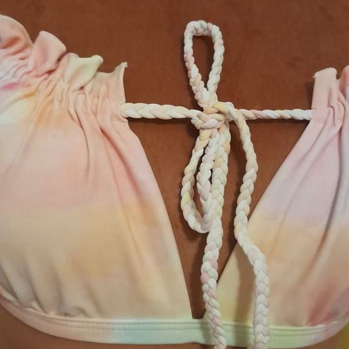 High-waisted bikini swimsuit like new, size M, multicolor