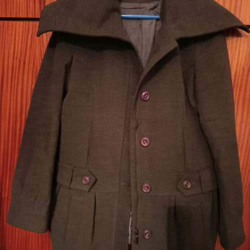 Gray Medium Coat Like New With Large Collar