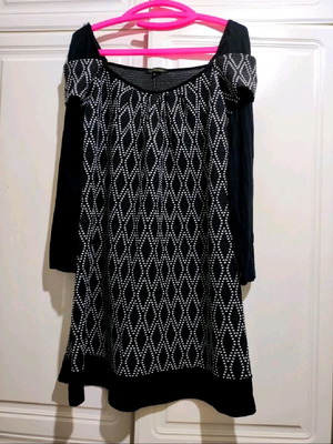 Ασπρόμαυρο φόρεμα καινούριο χωρίς ετικέτα μέγεθος M