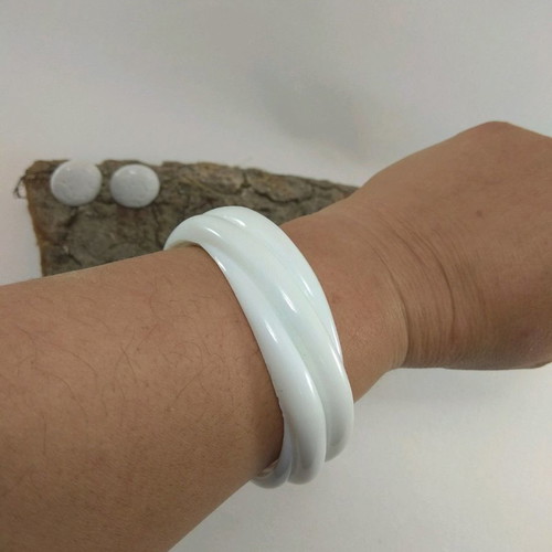 Vintage earrings and bracelet set white collectible 80s disco style new