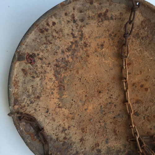 Iron scale used in good condition