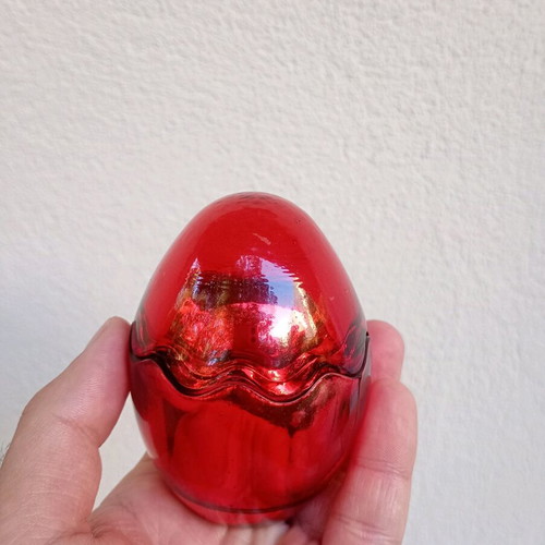 Glass egg egg holder used, Easter table decoration