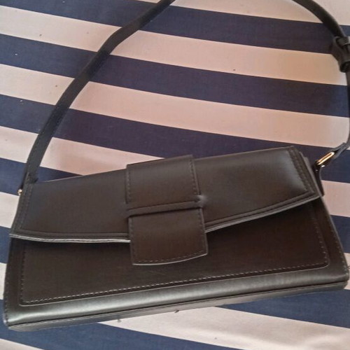 Black shoulder bag like new