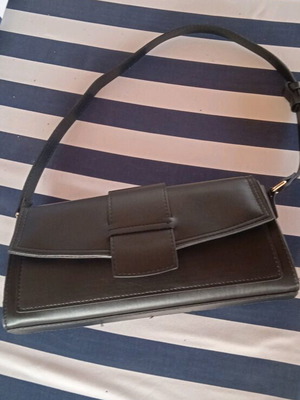 Black shoulder bag like new