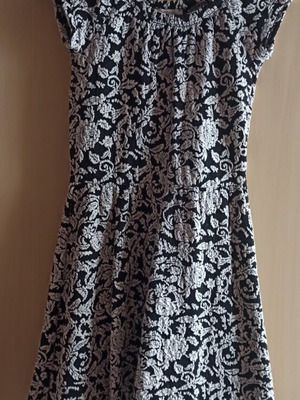 Only winter dress with short sleeves like new, black and white, size M