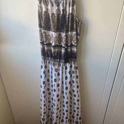 Dress like new, black and beige, one size