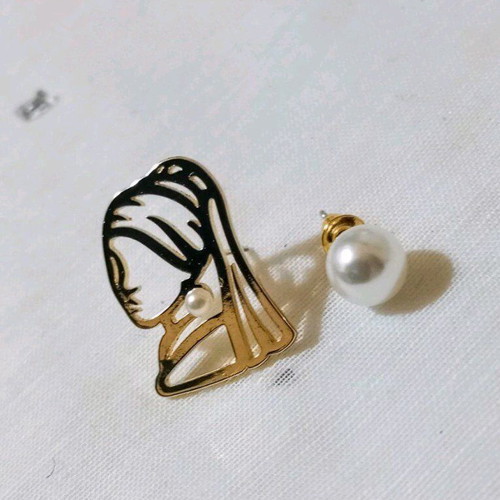 Earrings The Girl with the Pearl Earring new, gold-plated stainless steel