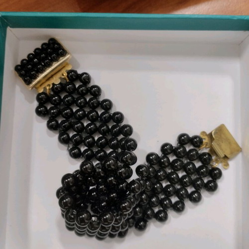 Bracelet like new, elegant and lightweight