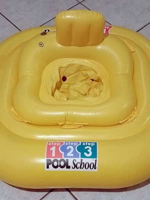 Baby Float Pool School inflatable life vest like new