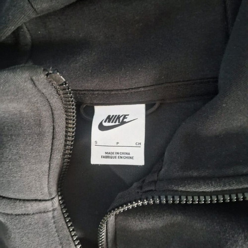 Nike Tech Fleece Jacket with Zipper and Hood Like New