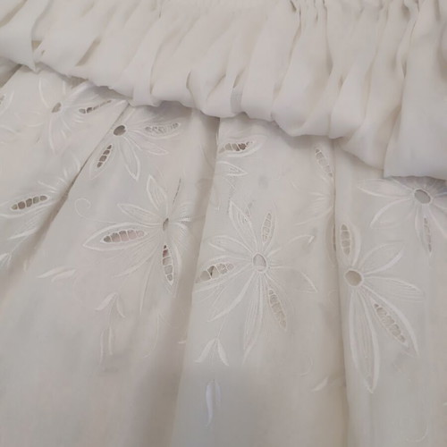 White Curtain with Embroidered Floral Design like new, 210 x 600 cm