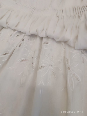 White Curtain with Embroidered Floral Design like new, 210 x 600 cm