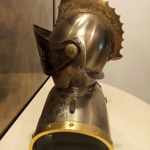 Antique Metal Table Clock Knight like new