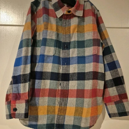 GAP boys' checked shirt like new, warm fabric, size S