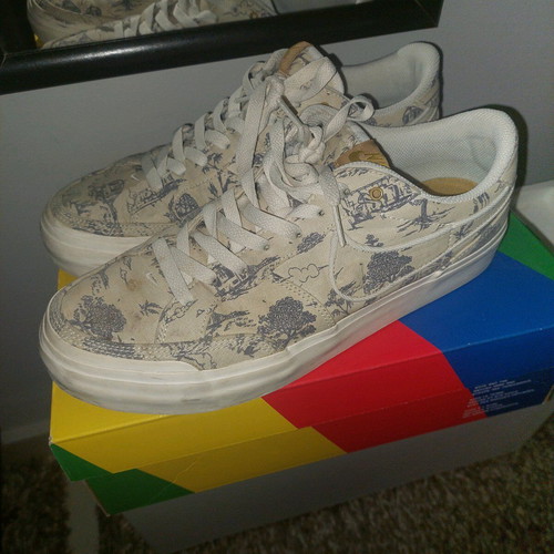 Nike casual shoes size 44 like new, white and blue