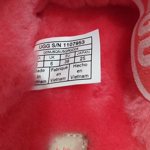 Ugg Australia slippers new, pink fuchsia