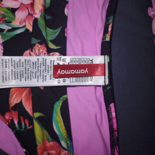 Yamamy girls' swimsuit like new, size 10 years, colorful