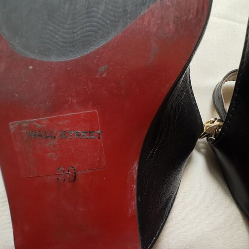 Wall Street Exclusive Collection Black Leather Slingback Flats like new