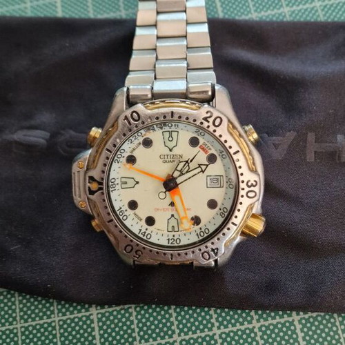 Citizen Aqualand Promaster 200m Diver used with Depth Sensor D2-17