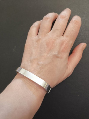 Silver 925 square bangle like new