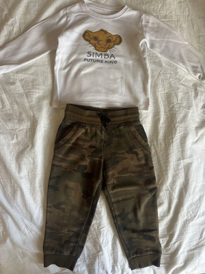 Primark Boys' Tracksuit with Disney Baby Top like new, 2-3 years