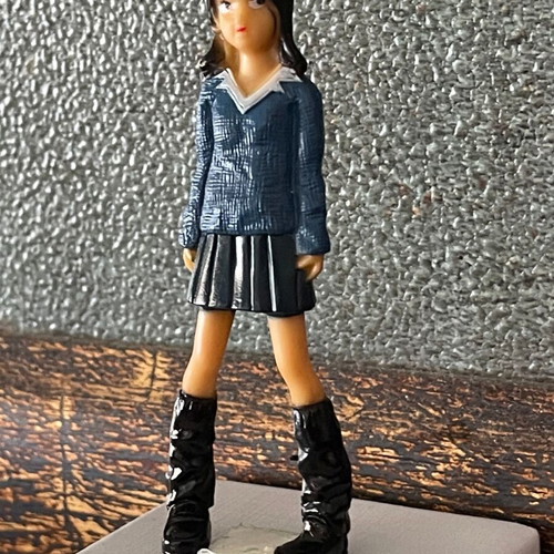 Collectible mini figure Anime Style 6.5cm new, Preppy with skirt