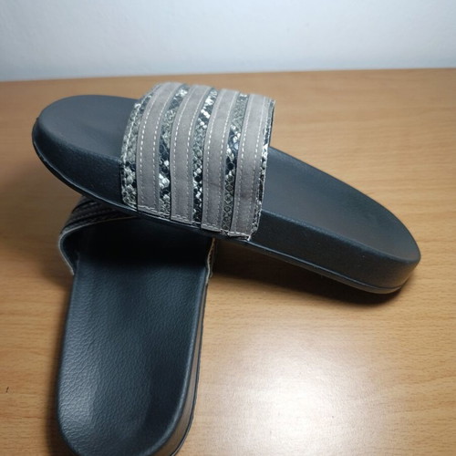 Women's slides snake print slippers size 38, black and grey