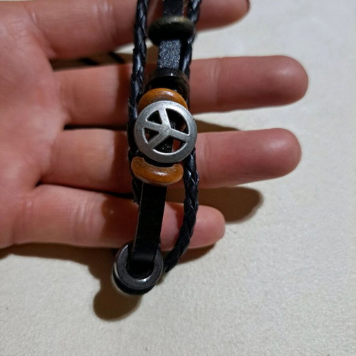 Handmade leather bracelet unisex like new with adjustable cord