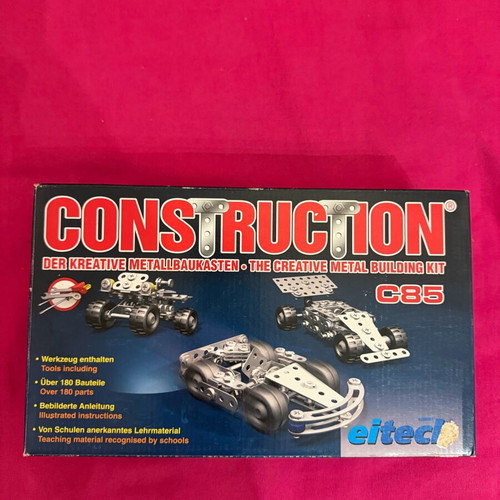 Construction board game like new