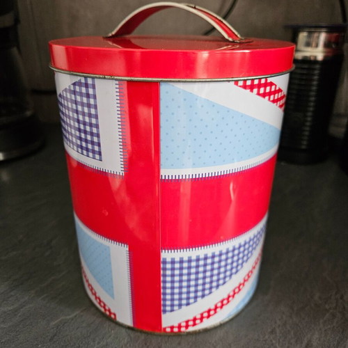 Vintage biscuit tin used