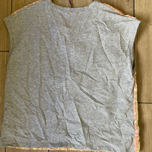 Sequin t-shirt like new, size M, multicolor