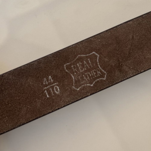 Leather belts pack of 180, new, technical
