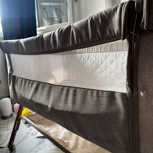 Chipolino Sweet Dreams bedside crib used with mattress and wheels