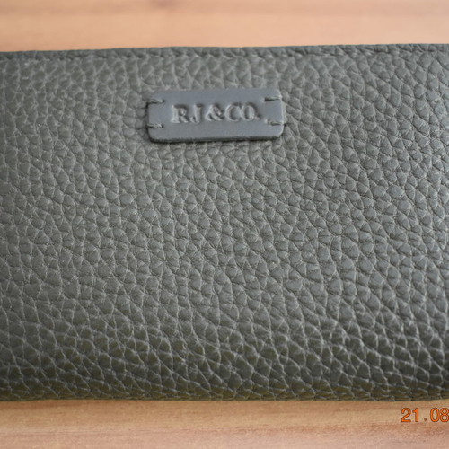 Leather wallets set of 4 with compartments and zipper