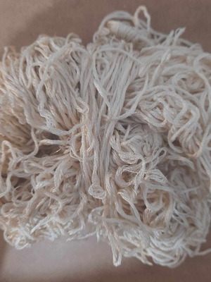 Silk thread in ecru color 200 g