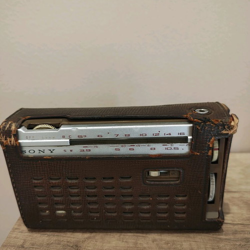 Sony vintage radio used