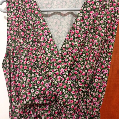 Floral dress like new, green with pink and white flowers, size S/M