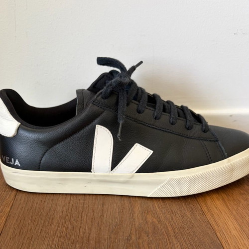Veja men's leather sneakers used, black, size 44