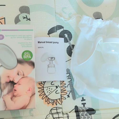 Manual breast pump like new