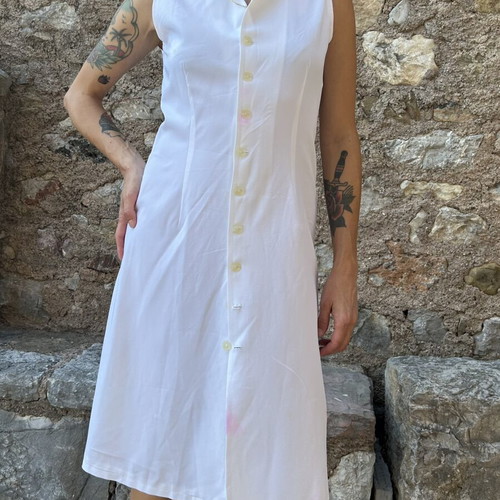 Vintage white sleeveless dress with collar and buttons, size M