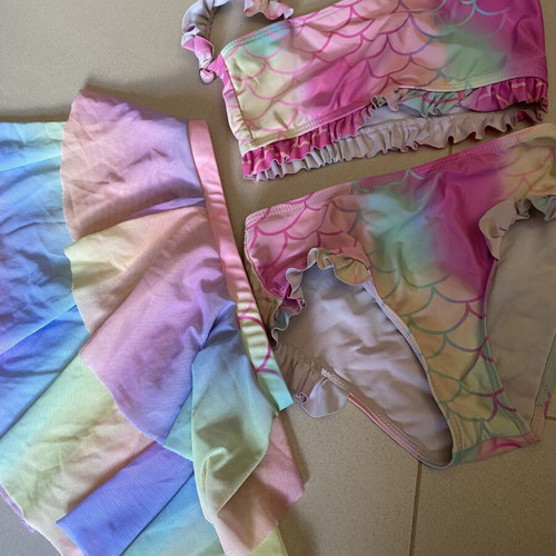 Bikini set with skirt like new, size 4-6 years