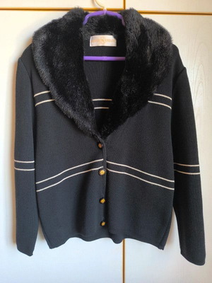 Wool black cardigan with fur like new, size S-M