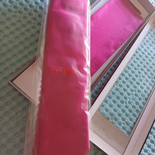 Pierre Cardin tie and pocket square set new, fuchsia silk
