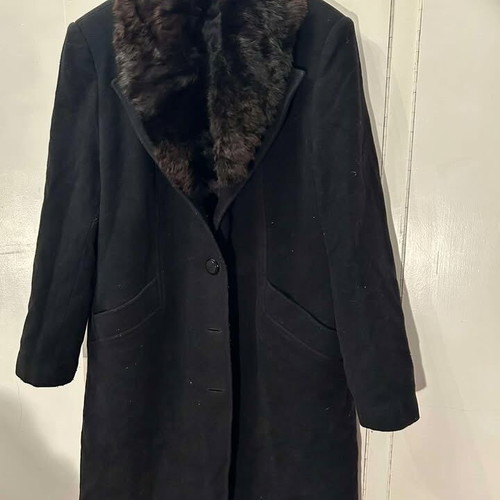Coat with fur used, black, excellent quality, size XL