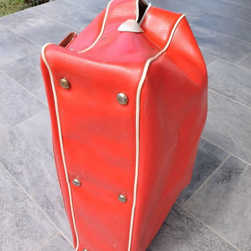 Vintage red suitcase bag used with zipper defect