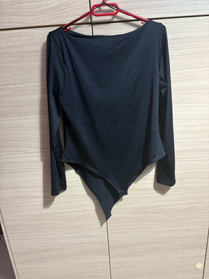 H&M women's bodysuit black like new, size L