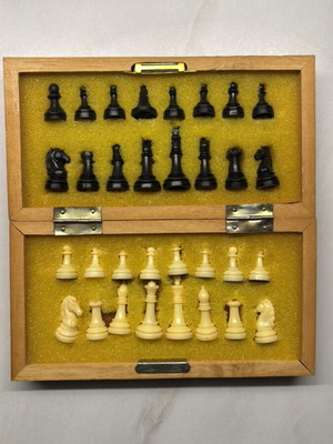 Mini Magnetic Chess 20x20 like new