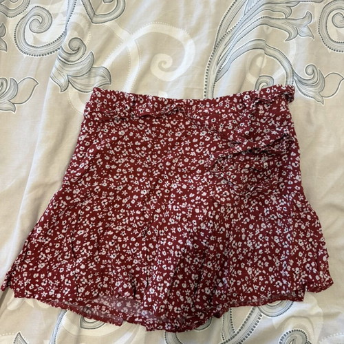 Red summer skirt like new, Zara, fits size S