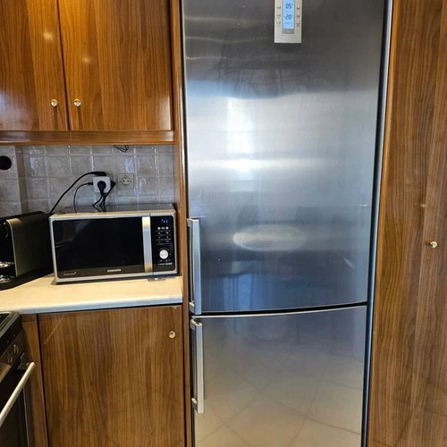 Samsung Microwave Oven like new, freestanding